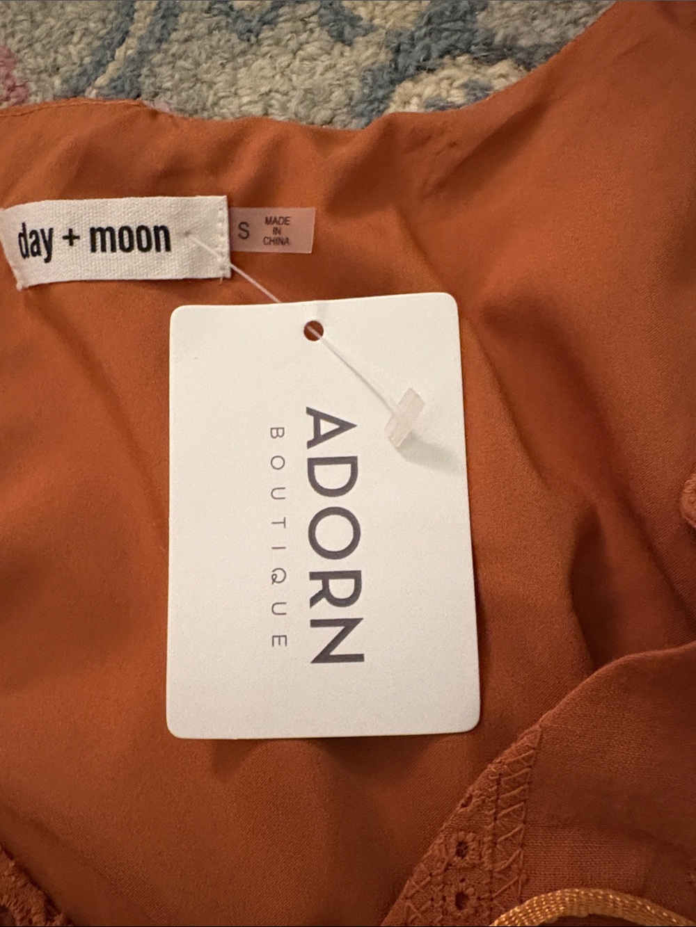 Day + Moon Rust Eyelet Tie-Front Peplum Crop Top - Picture 3 of 4